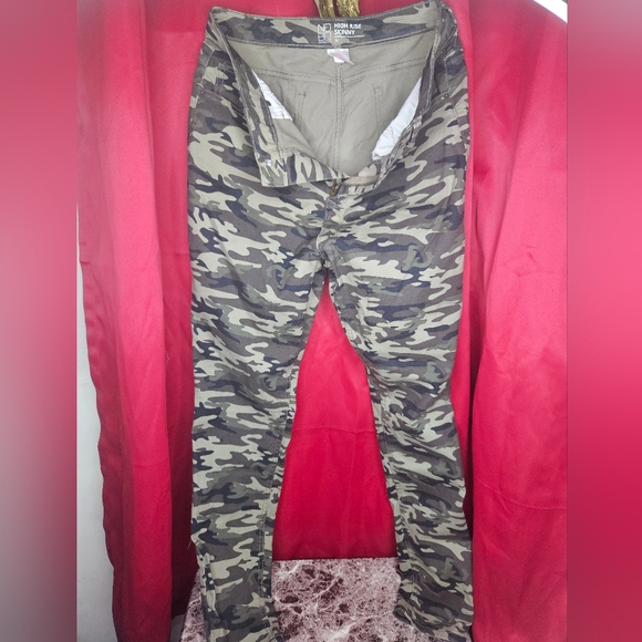 NOBO Denim - NWOT No Boundaries NOBO Women High Rise Skinny Camouflage Pants Size 13